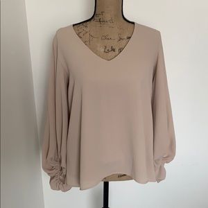 Vici nude beige balloon sleeve top never worn